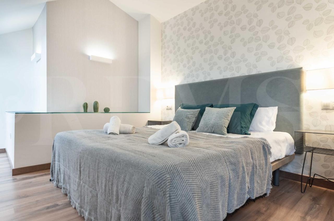 מאלגה Lovely Duplex With Private Parking Near City Center By Rems מראה חיצוני תמונה