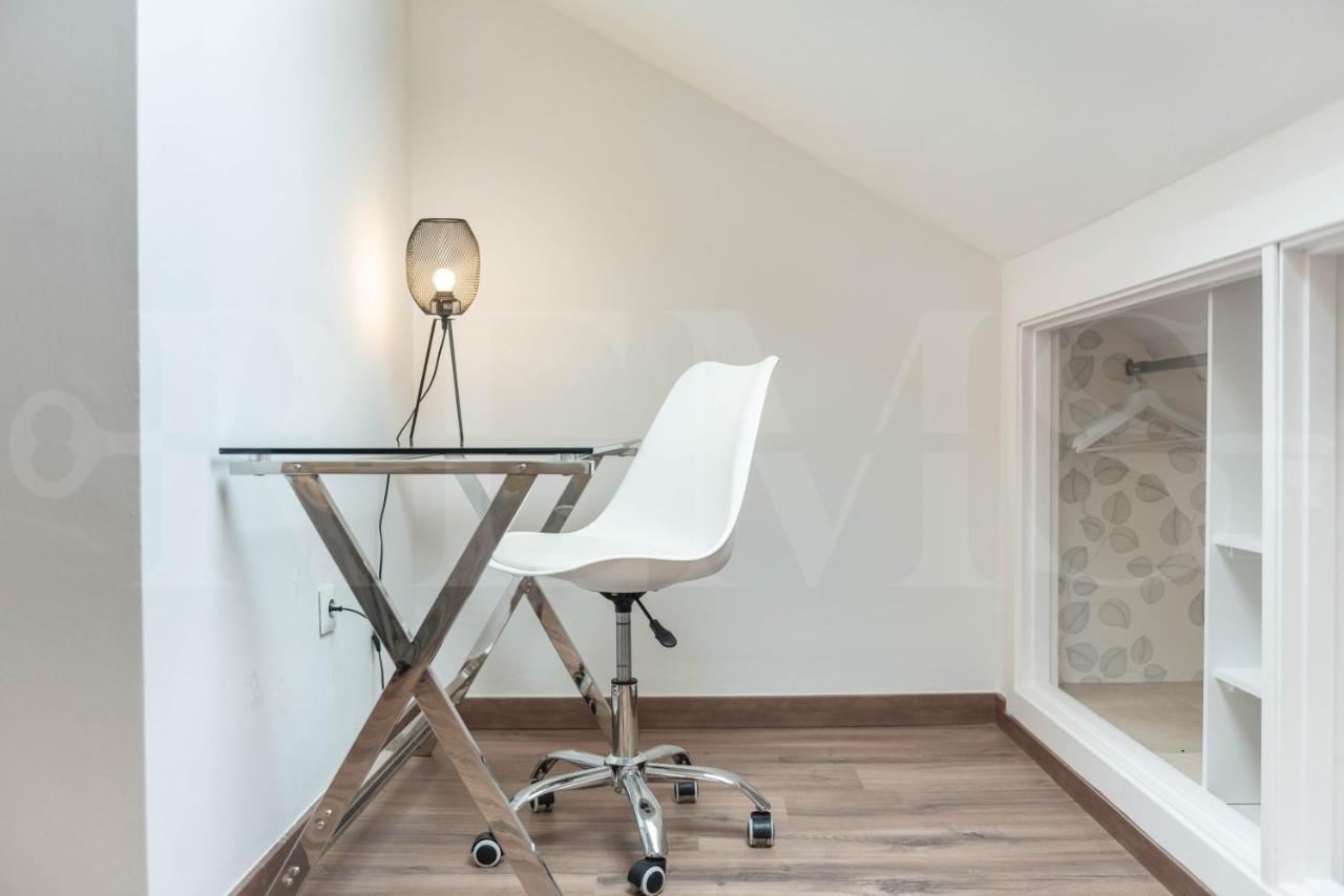 מאלגה Lovely Duplex With Private Parking Near City Center By Rems מראה חיצוני תמונה
