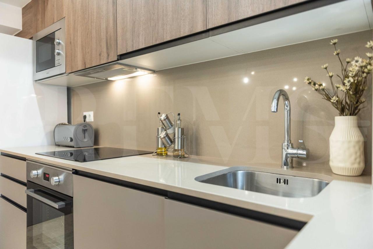 מאלגה Lovely Duplex With Private Parking Near City Center By Rems מראה חיצוני תמונה