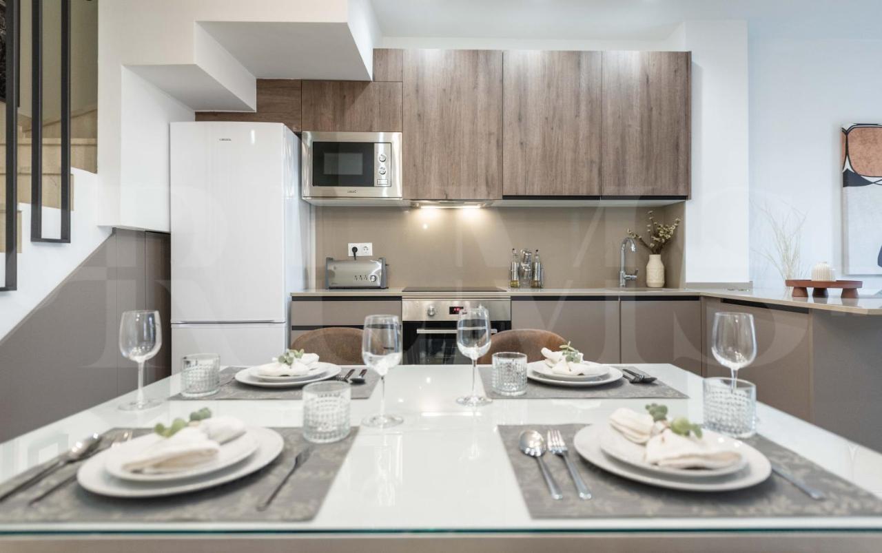 מאלגה Lovely Duplex With Private Parking Near City Center By Rems מראה חיצוני תמונה