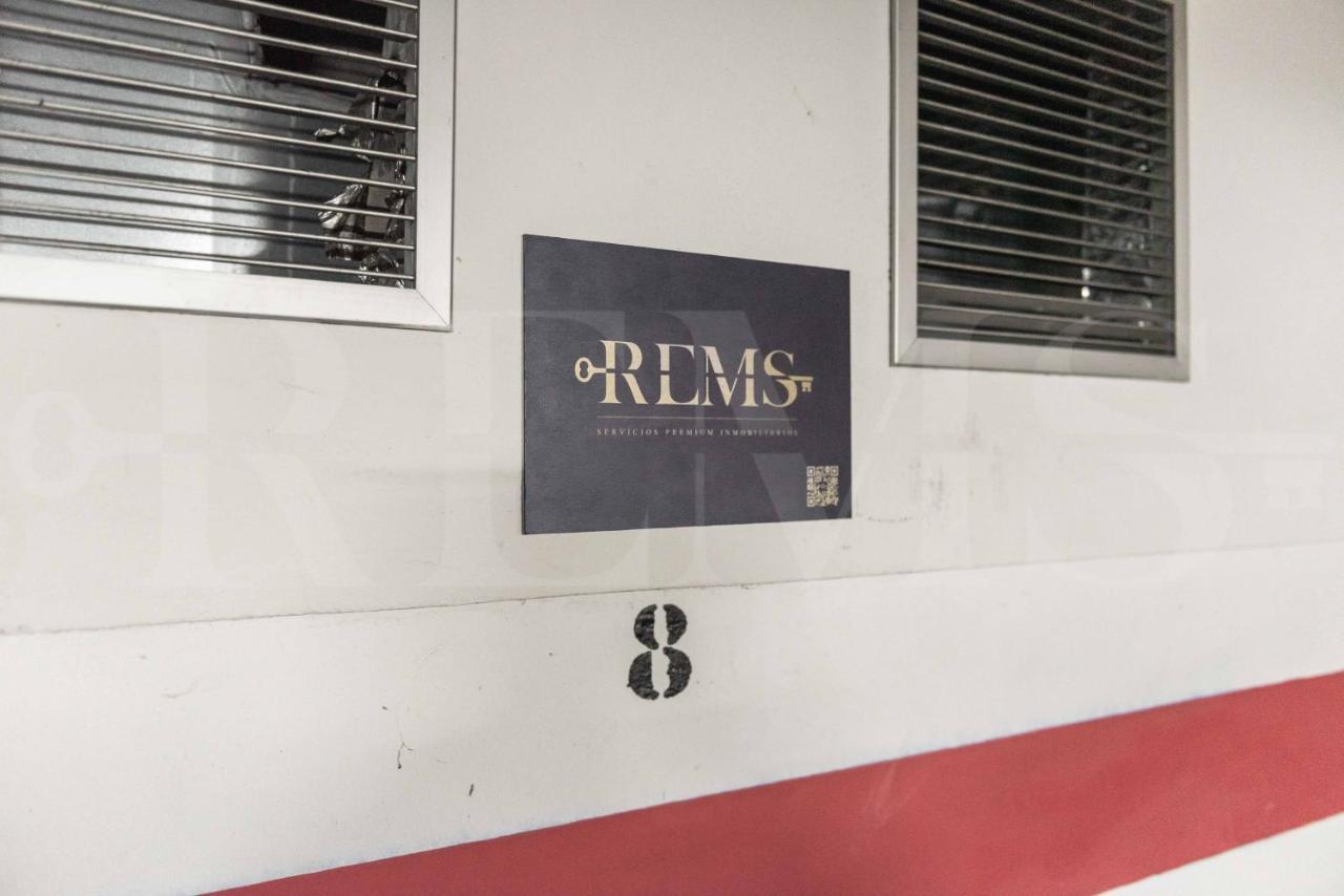 מאלגה Lovely Duplex With Private Parking Near City Center By Rems מראה חיצוני תמונה
