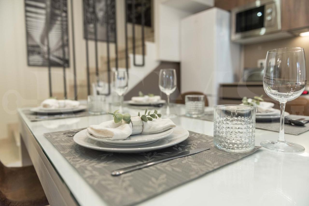 מאלגה Lovely Duplex With Private Parking Near City Center By Rems מראה חיצוני תמונה